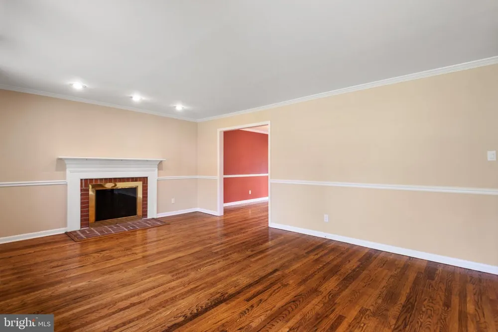 1560 GREENLAWN ROAD Paoli, PA 19301
