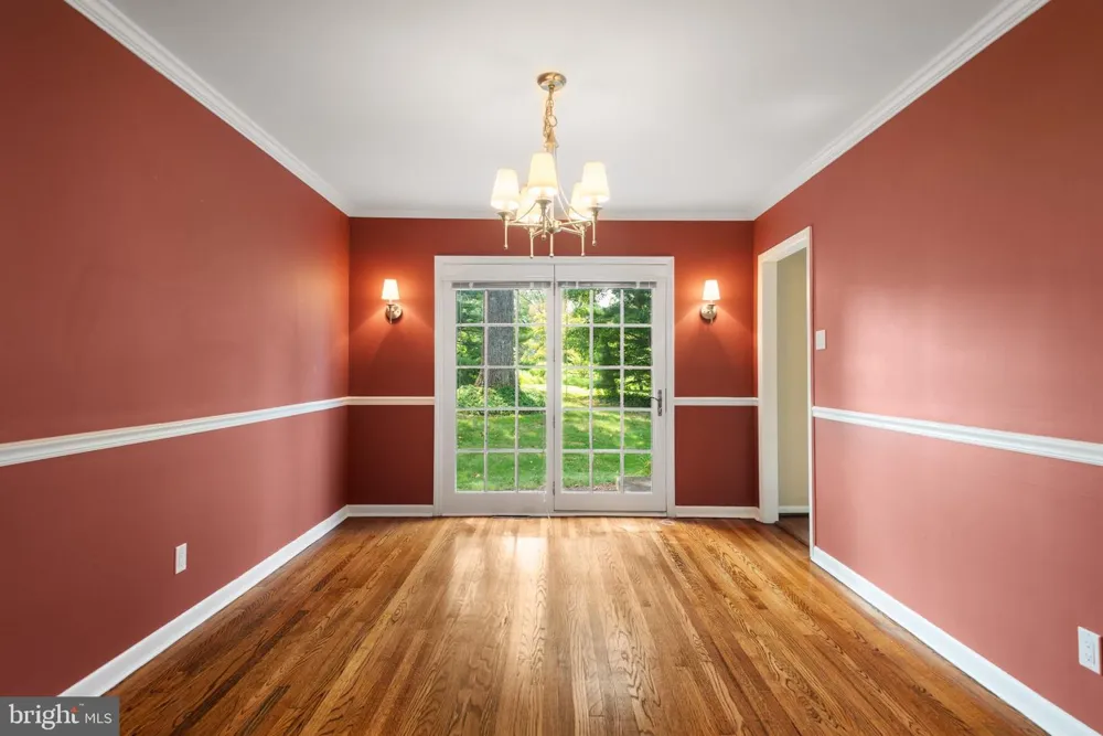 1560 GREENLAWN ROAD Paoli, PA 19301