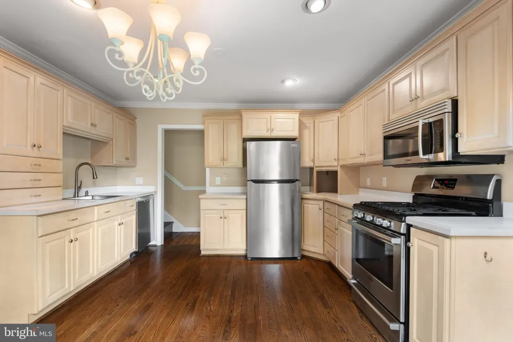1560 GREENLAWN ROAD Paoli, PA 19301