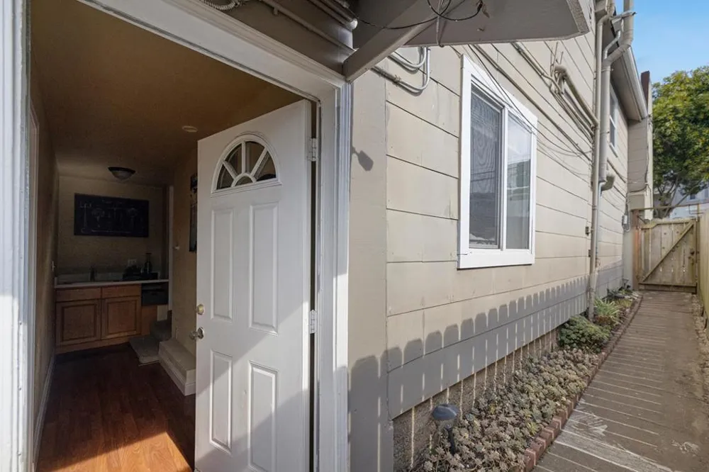 844 Brunswick Street San Francisco, CA 94112