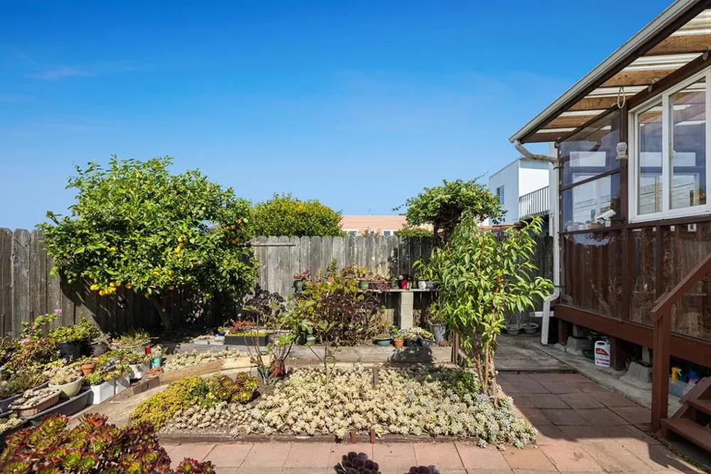844 Brunswick Street San Francisco, CA 94112
