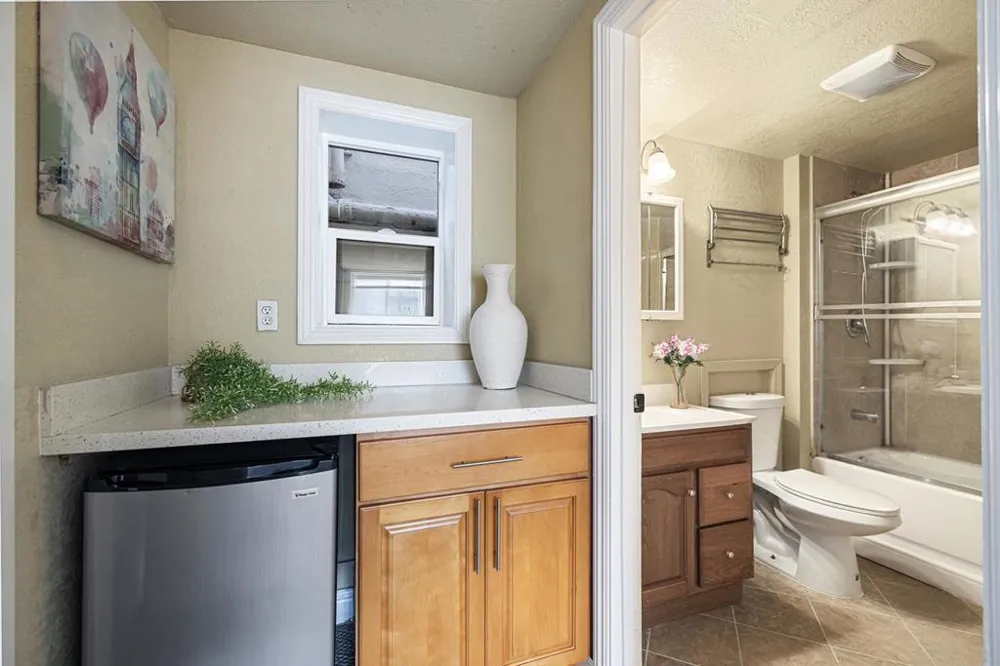 844 Brunswick Street San Francisco, CA 94112