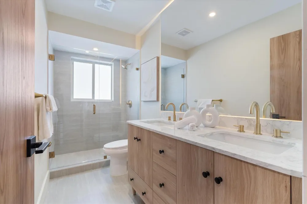 1931 NE 62ND STREET Fort Lauderdale, FL 33308