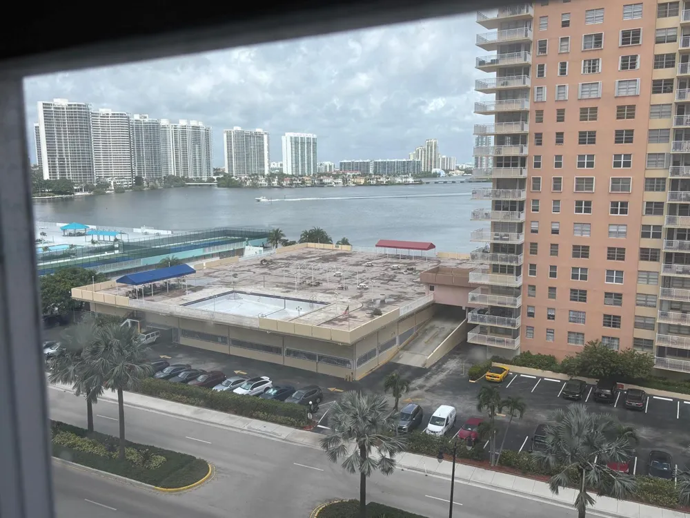 250 174TH STREET #910 Sunny Isles Beach, FL 33160