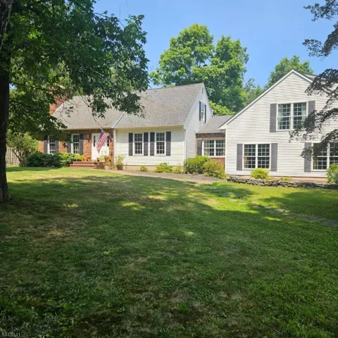 9 Nightingale Rd