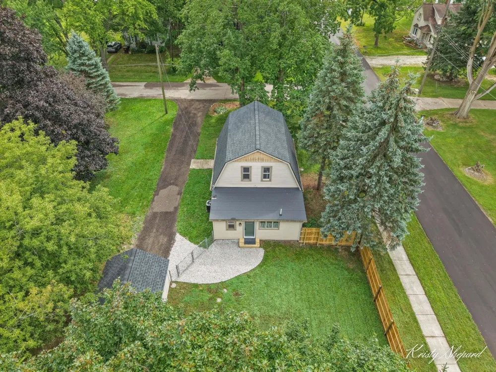 49 2nd Street NW Kent City, MI 49330