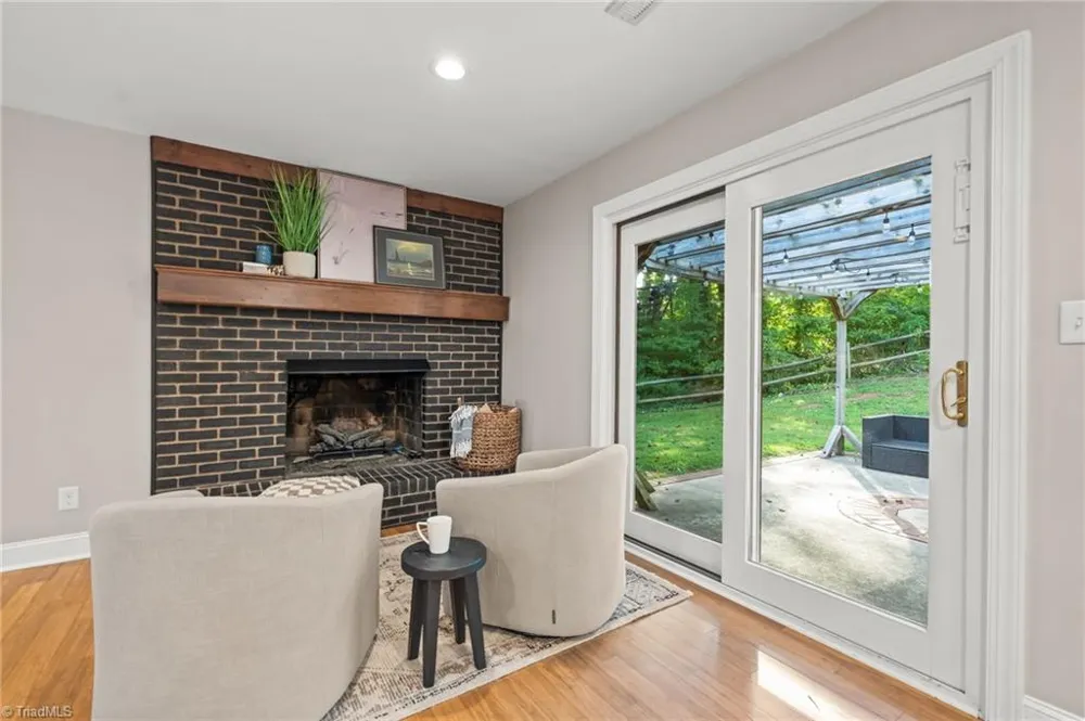1048 Pine Lake Drive Winston-Salem, NC 27105