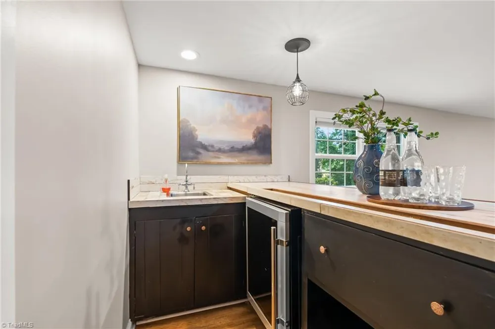 1048 Pine Lake Drive Winston-Salem, NC 27105