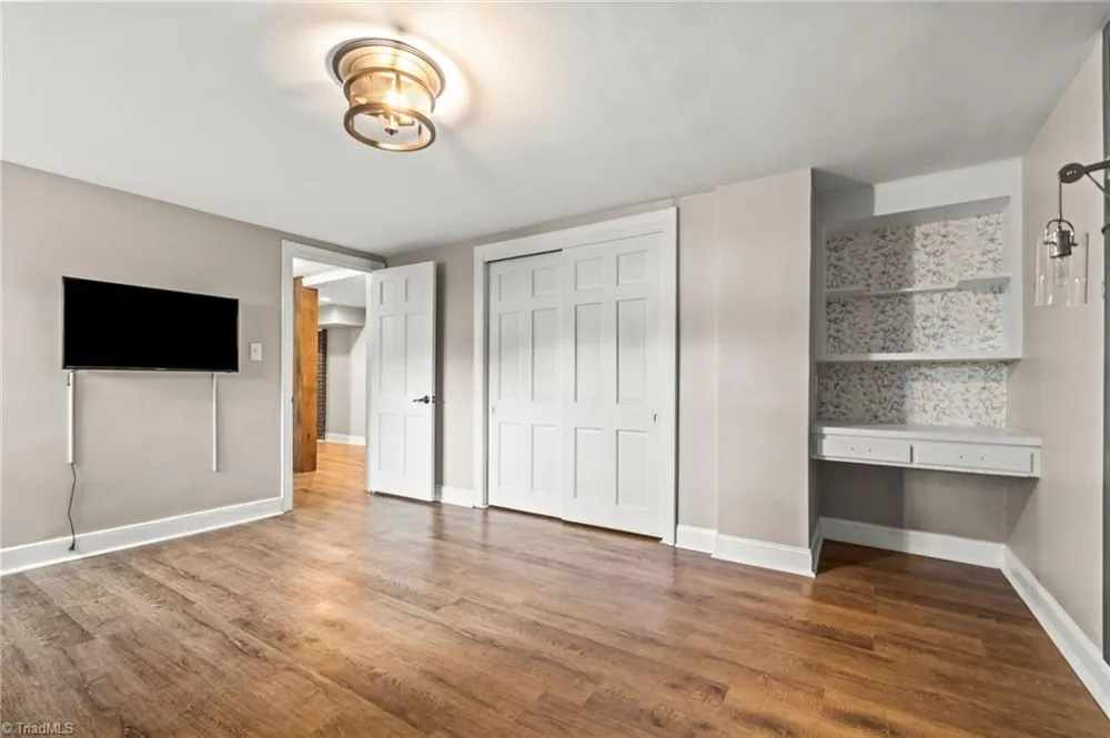 1048 Pine Lake Drive Winston-Salem, NC 27105