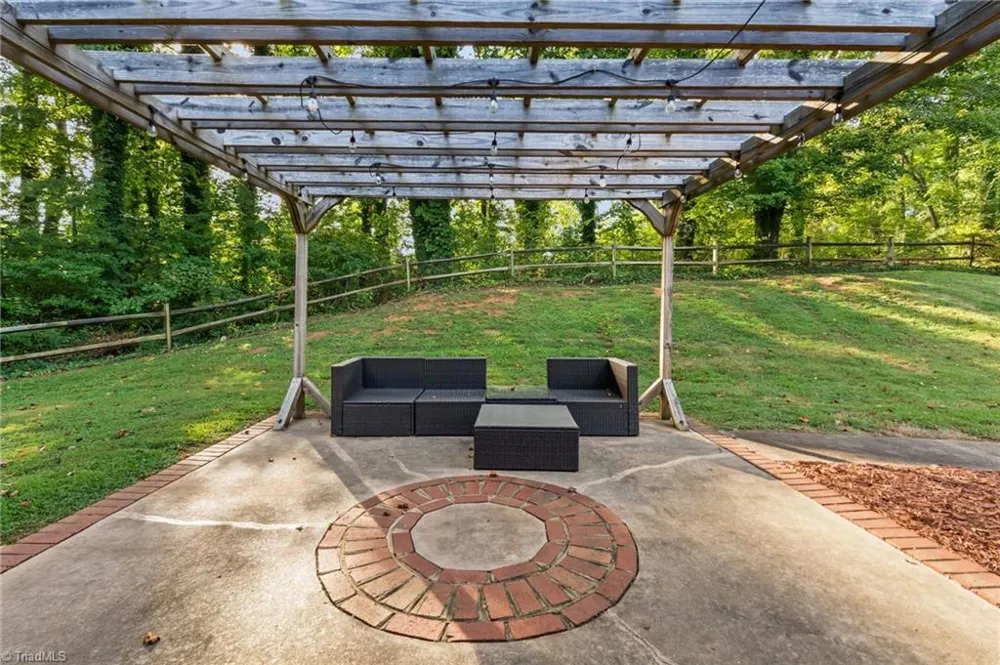 1048 Pine Lake Drive Winston-Salem, NC 27105