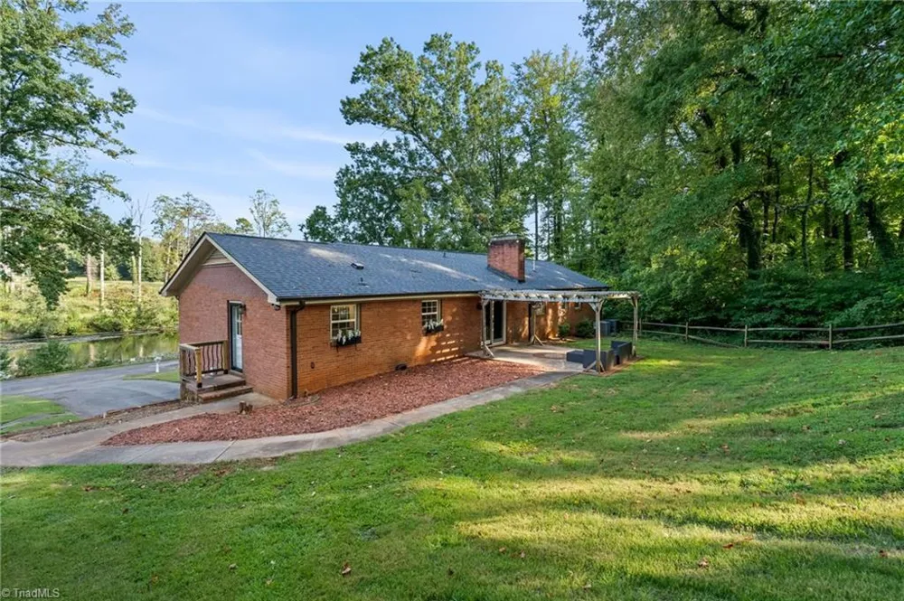 1048 Pine Lake Drive Winston-Salem, NC 27105