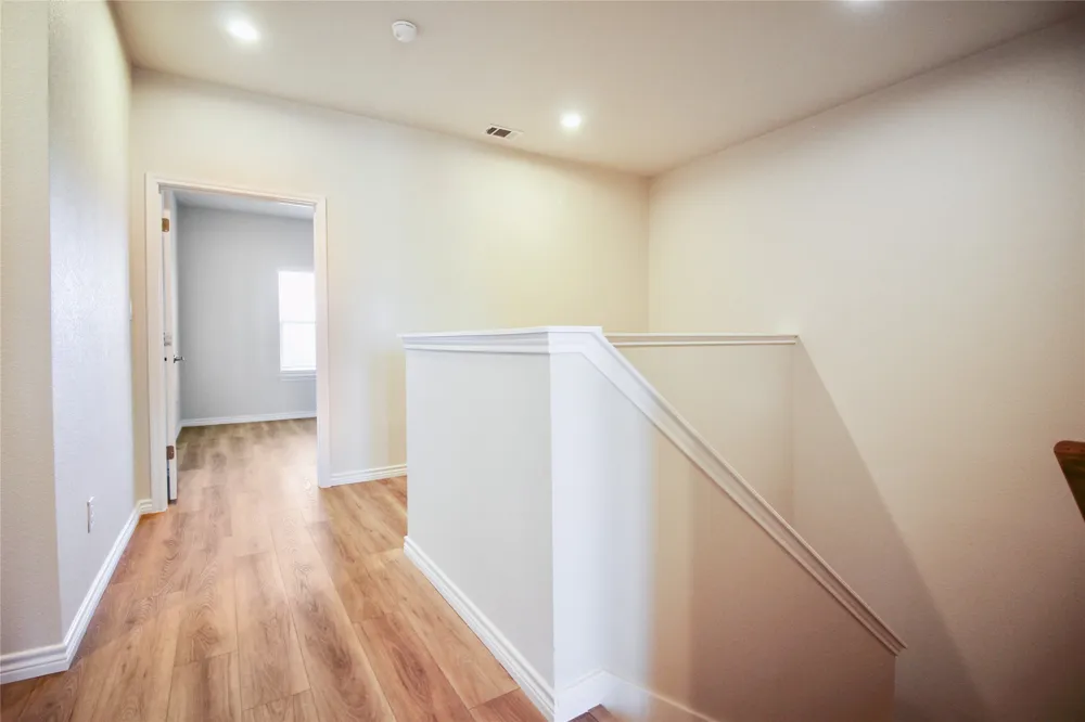 514 War Adminral Dr #B Jarrell, TX 76537