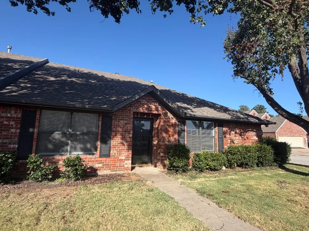 910 Austin Weatherford, TX 76086