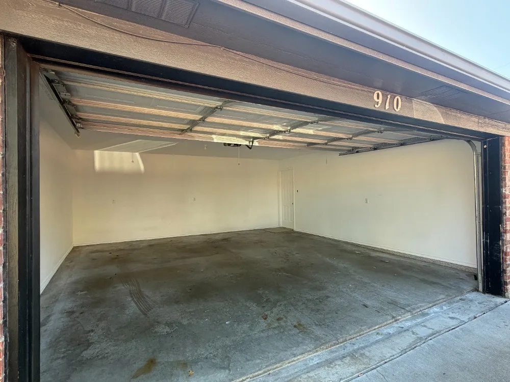 910 Austin Weatherford, TX 76086