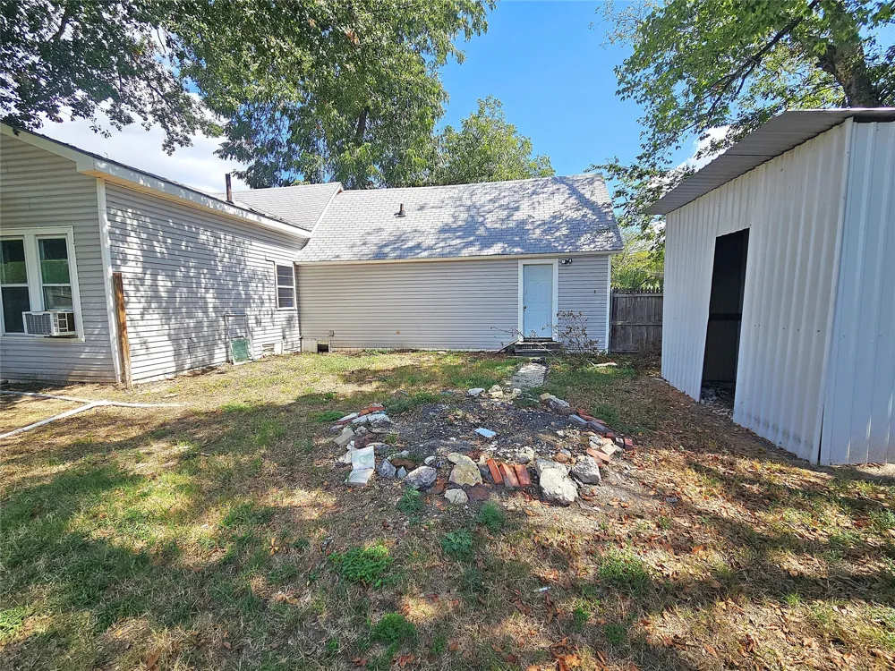 402 E State Street Groesbeck, TX 76642