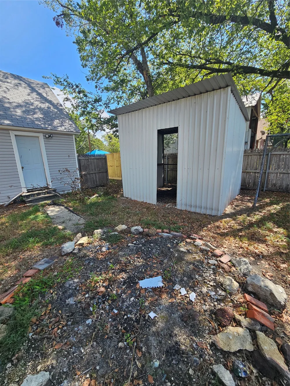 402 E State Street Groesbeck, TX 76642