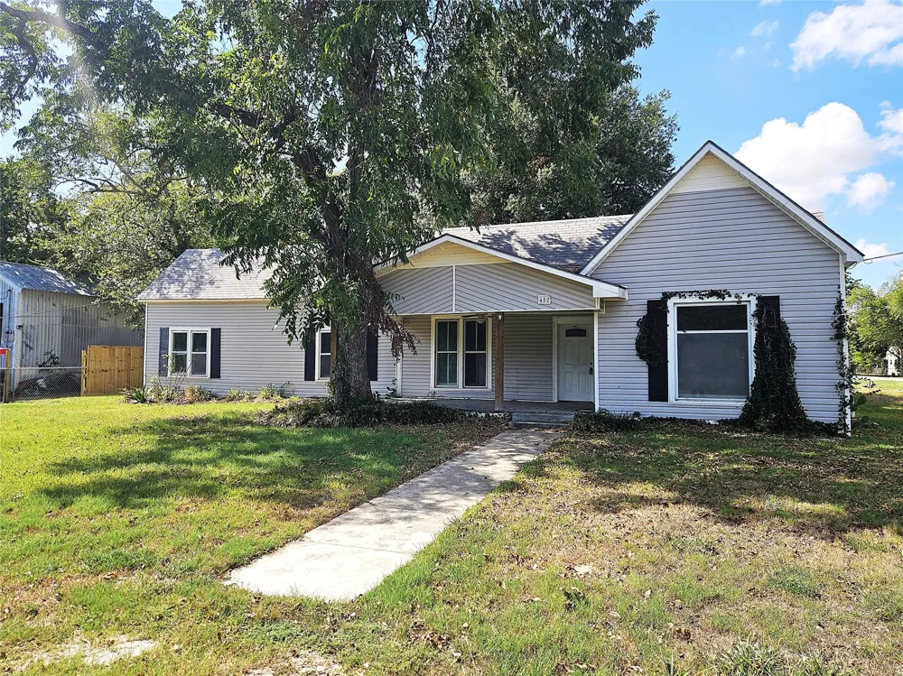 402 E State Street Groesbeck, TX 76642