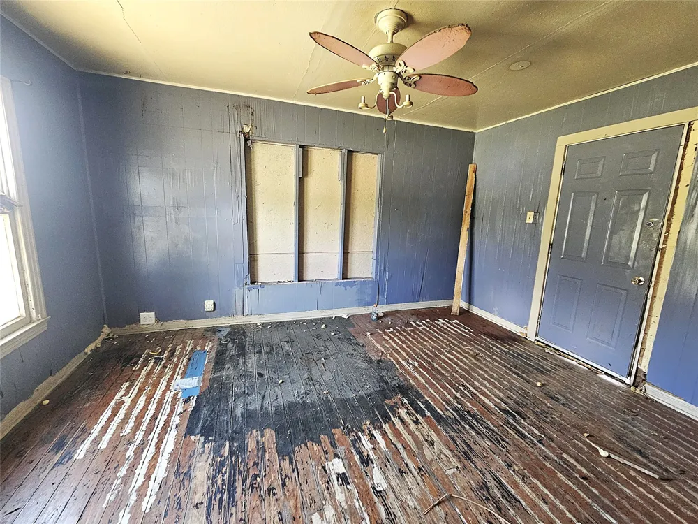 402 E State Street Groesbeck, TX 76642