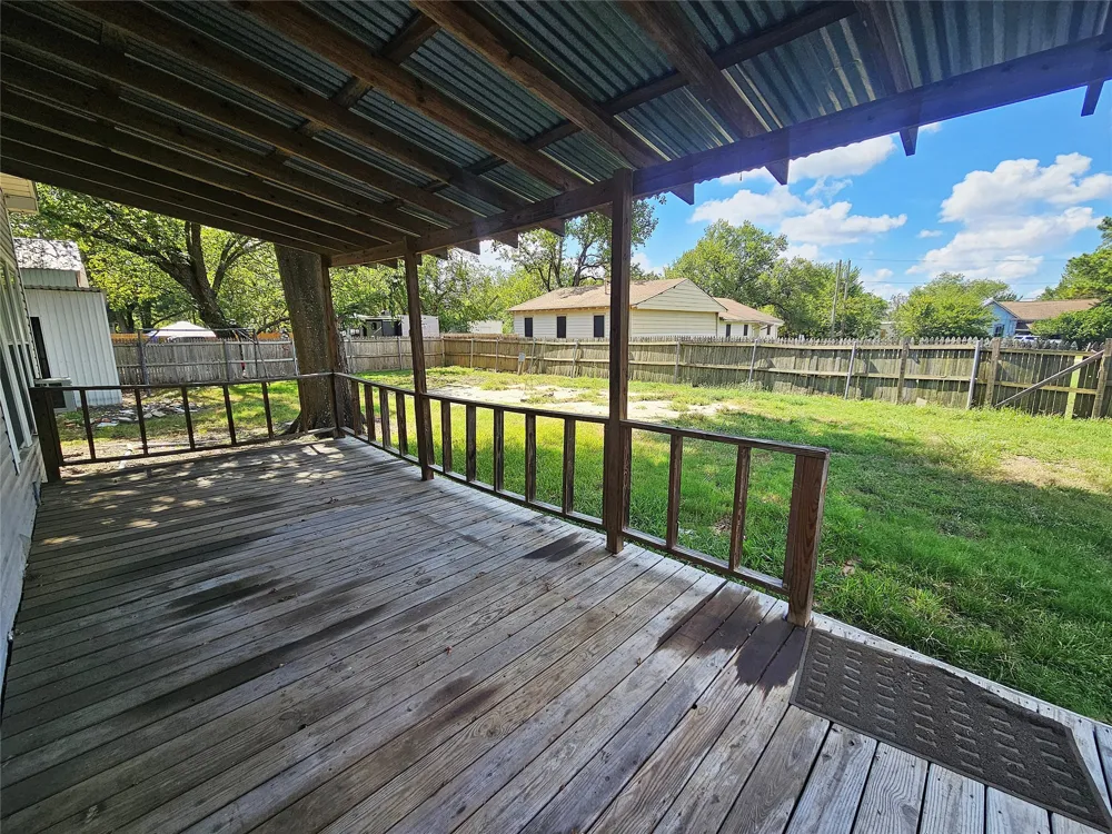 402 E State Street Groesbeck, TX 76642