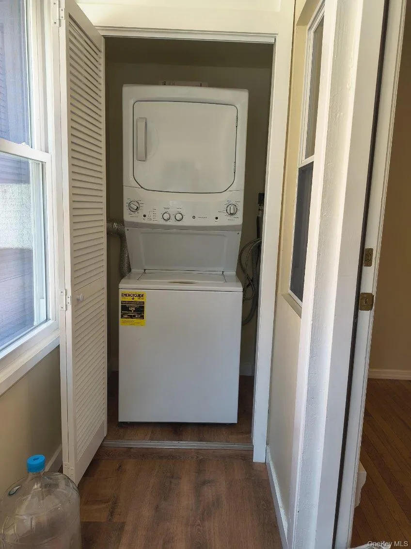 41 Scudder Avenue #1st Floor Rear Northport, NY 11768