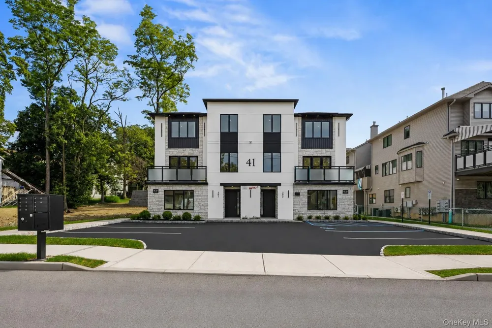 41 Saddle River Road #216 Monsey, NY 10952