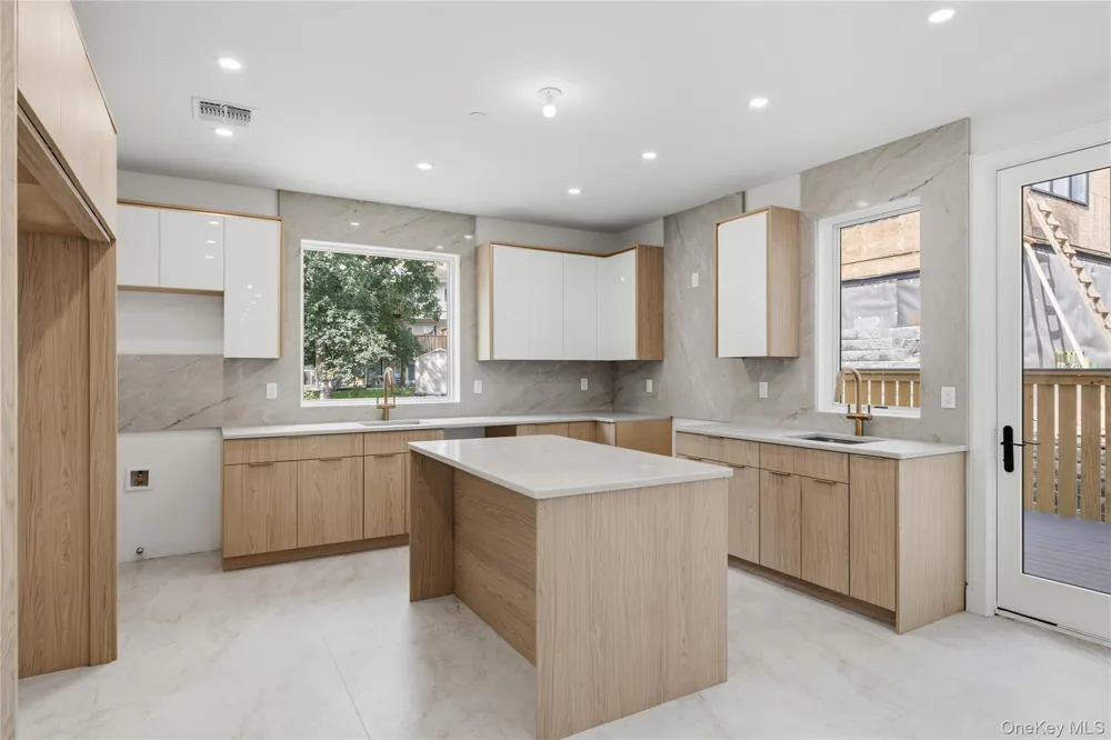 41 Saddle River Road #216 Monsey, NY 10952