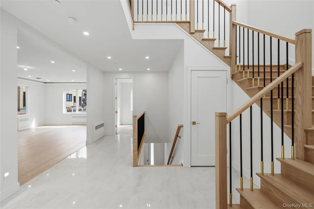 41 Saddle River Road #216 Monsey, NY 10952