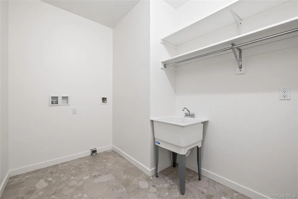 41 Saddle River Road #216 Monsey, NY 10952