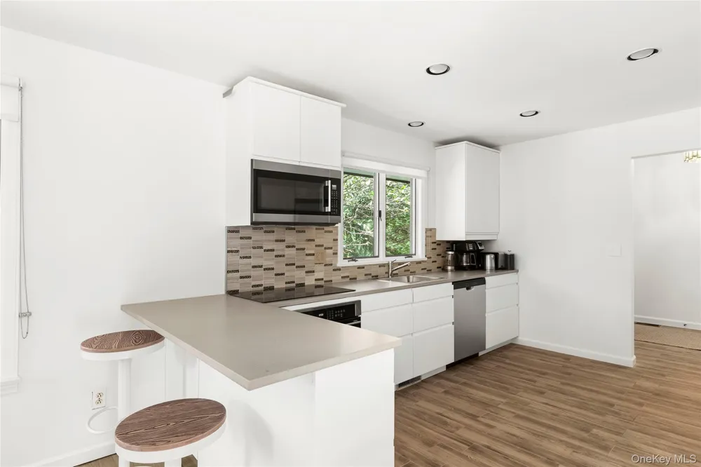 422 Montauk Highway Southampton, NY 11968
