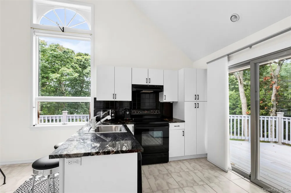 422 Montauk Highway Southampton, NY 11968