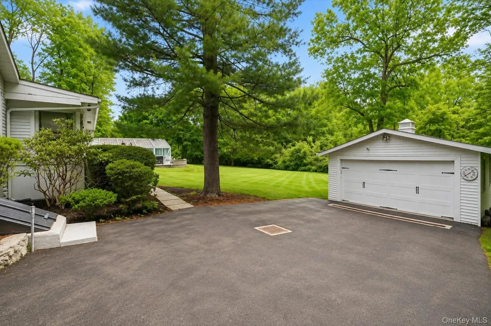 2308 Broad Street Yorktown Heights, NY 10598