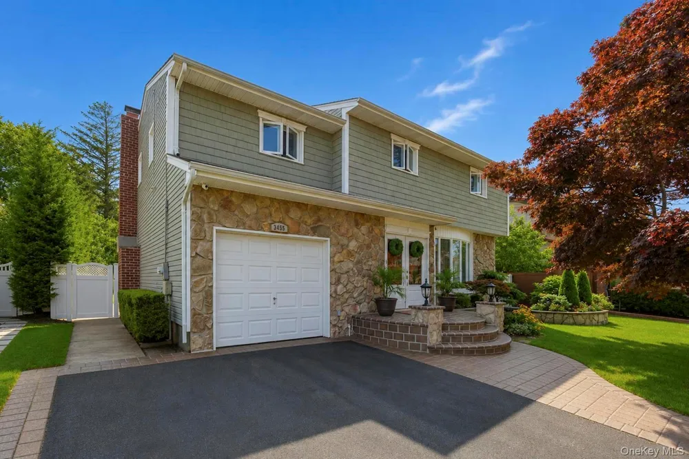 3455 Howard Boulevard Baldwin, NY 11510