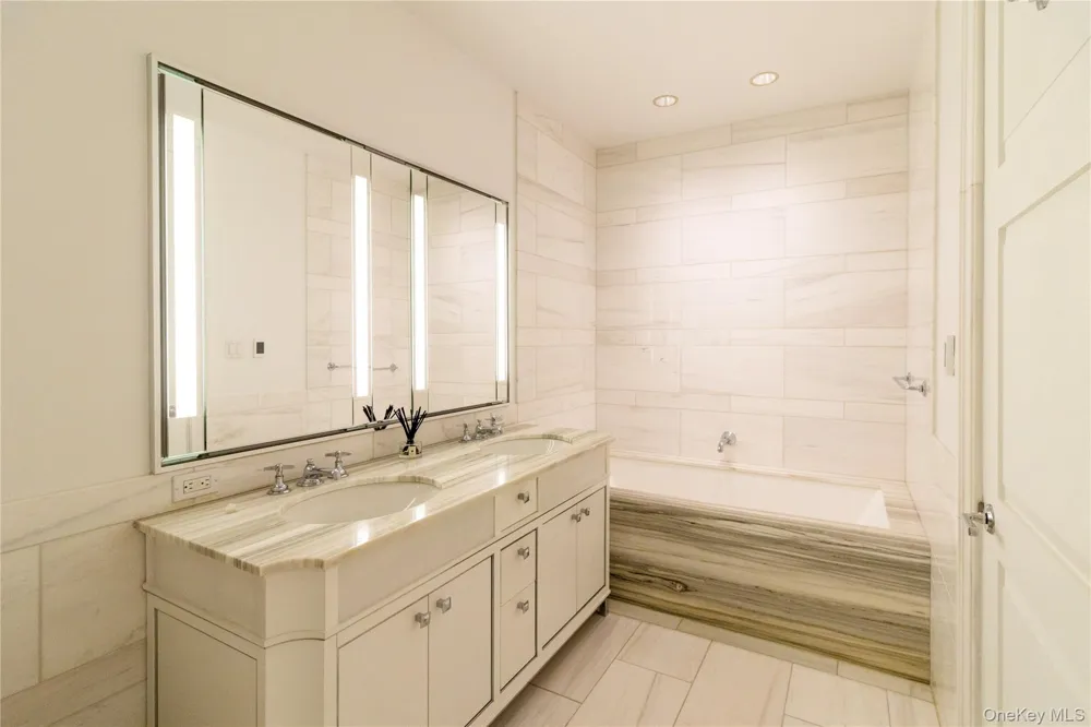 30 Park Place #57C New York (Manhattan), NY 10007