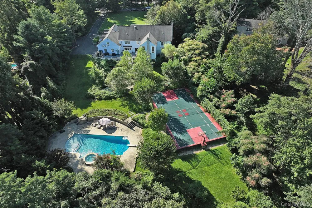 7 Saw Mill Lane Cold Spring Harbor, NY 11724