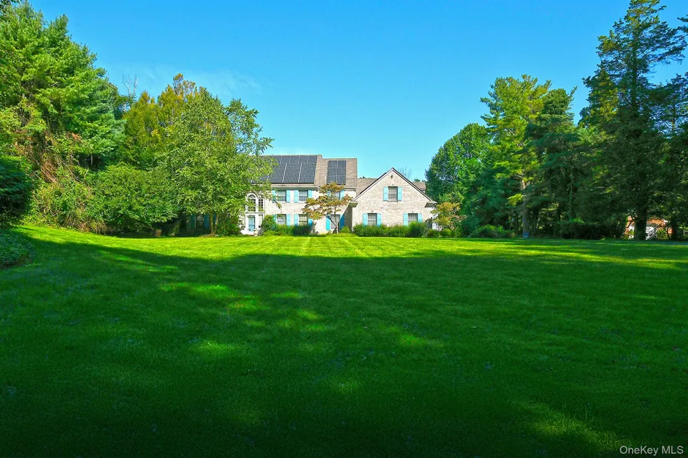 7 Saw Mill Lane Cold Spring Harbor, NY 11724