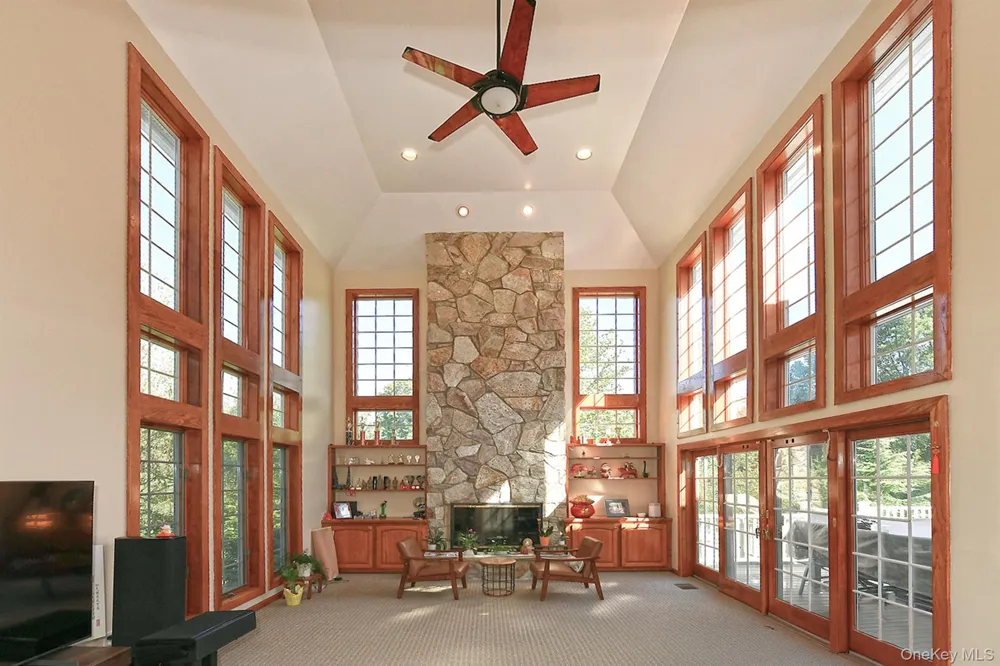 7 Saw Mill Lane Cold Spring Harbor, NY 11724