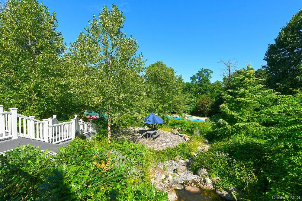 7 Saw Mill Lane Cold Spring Harbor, NY 11724