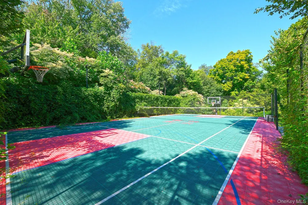 7 Saw Mill Lane Cold Spring Harbor, NY 11724