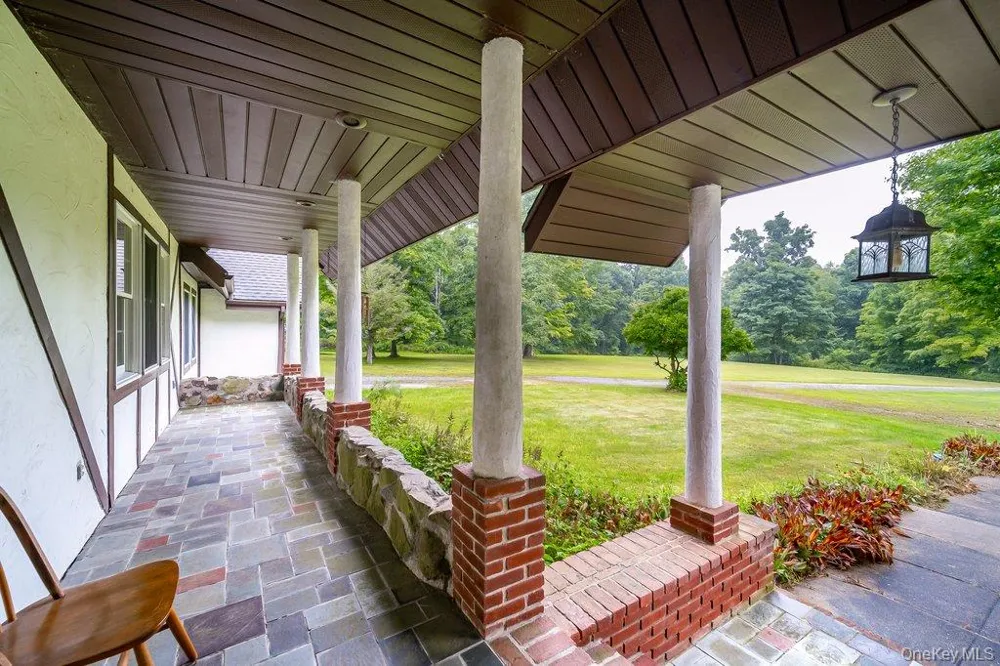38 Nine Partners Road Staatsburg, NY 12580