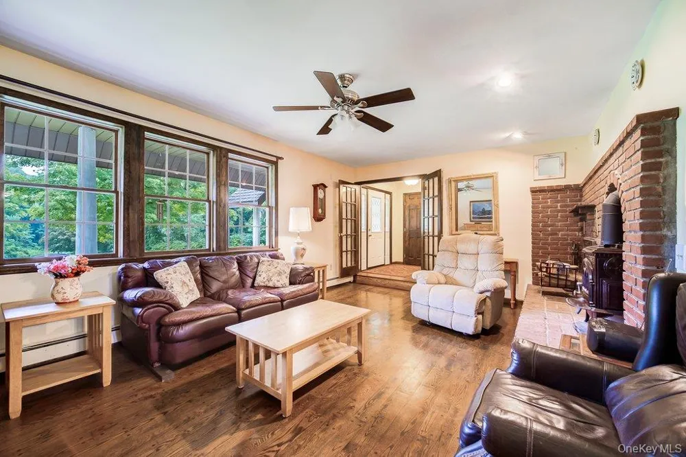 38 Nine Partners Road Staatsburg, NY 12580
