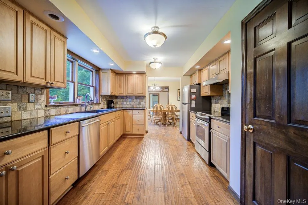 38 Nine Partners Road Staatsburg, NY 12580