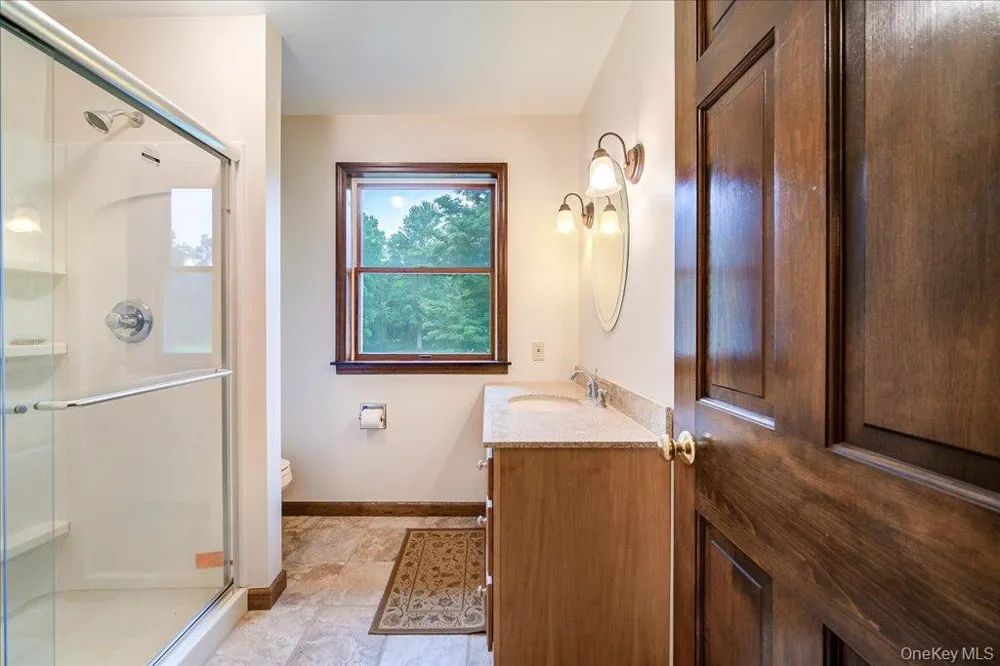 38 Nine Partners Road Staatsburg, NY 12580