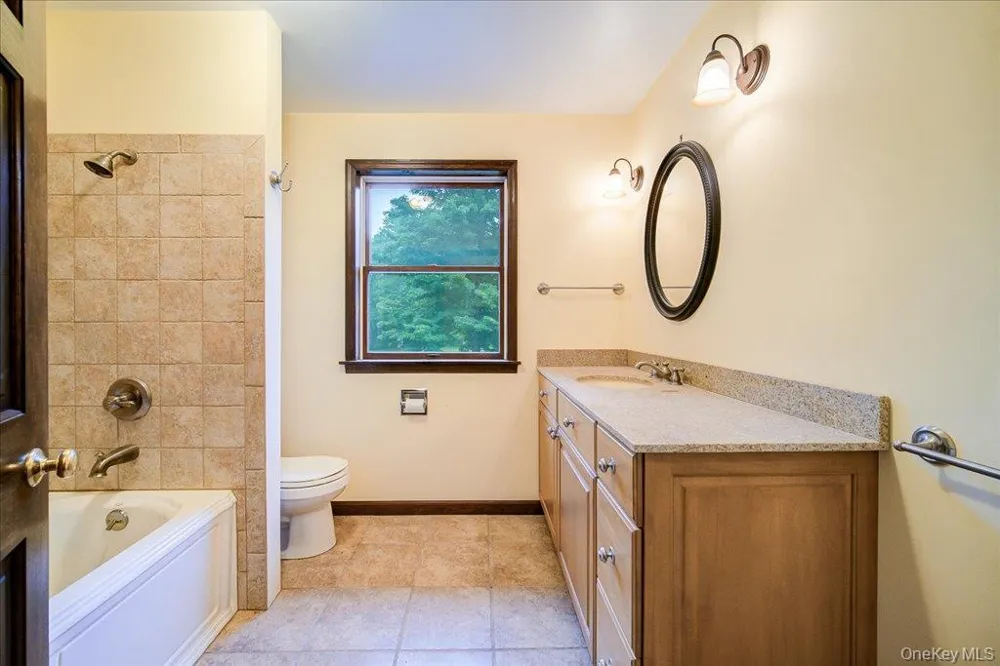 38 Nine Partners Road Staatsburg, NY 12580