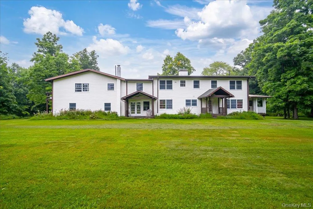 38 Nine Partners Road Staatsburg, NY 12580