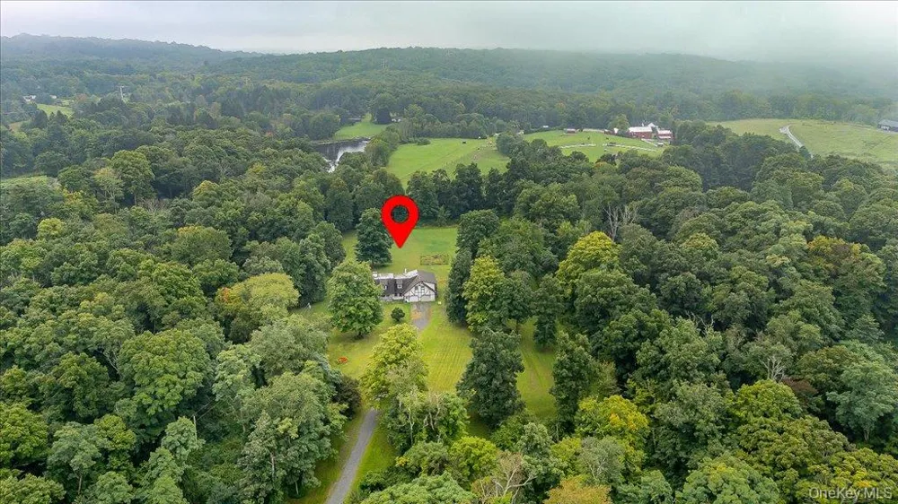 38 Nine Partners Road Staatsburg, NY 12580