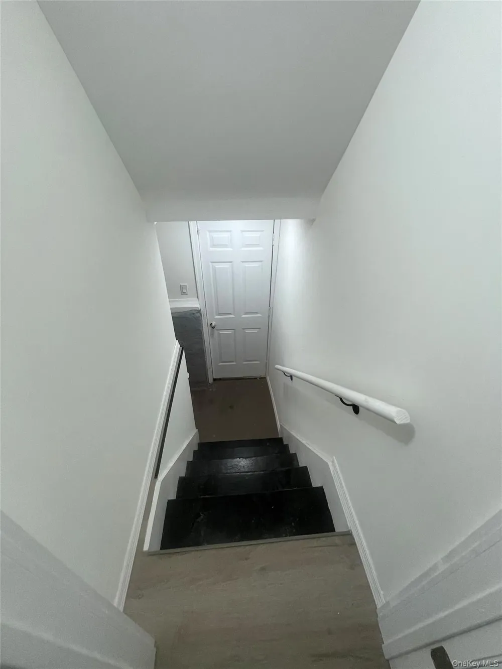 42 knox Street Call Listing Agent, PA 18706