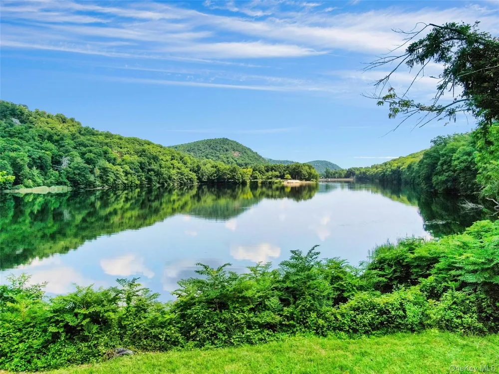 12 Lorillard Road Tuxedo Park, NY 10987
