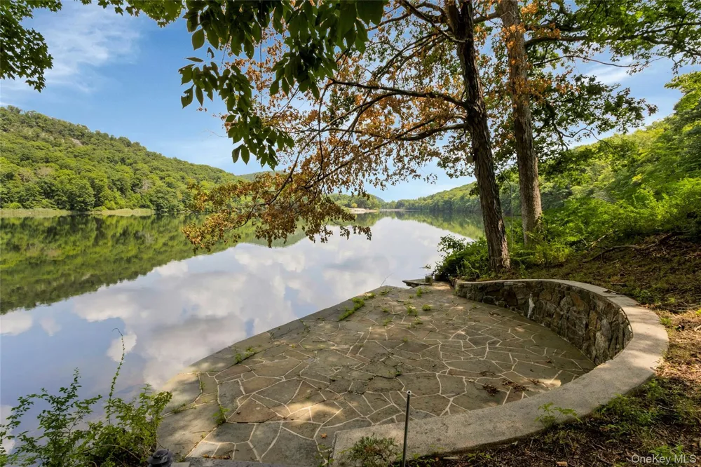 12 Lorillard Road Tuxedo Park, NY 10987