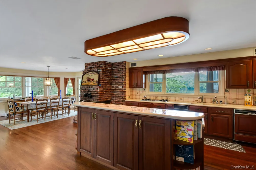 12 Lorillard Road Tuxedo Park, NY 10987