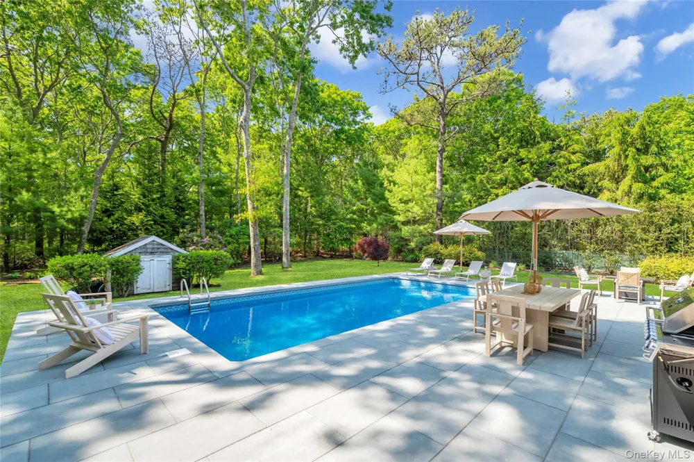 117 Montauk Boulevard East Hampton, NY 11937